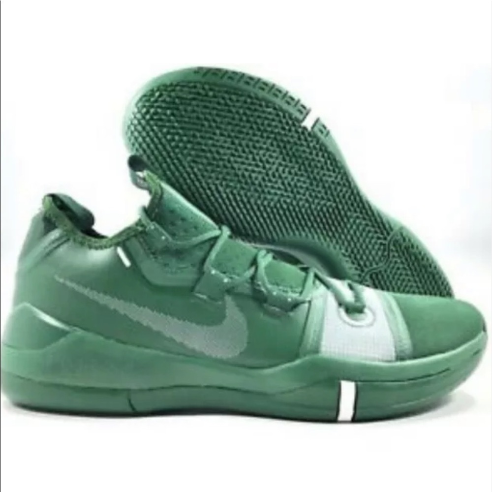 Nike Kobe AD TD Green Sz 17. AT3874-302 vibrant green Promo “Clover” ☘️